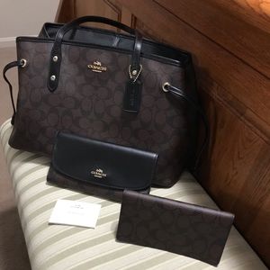 ****SOLD on other platform**** Coach purse